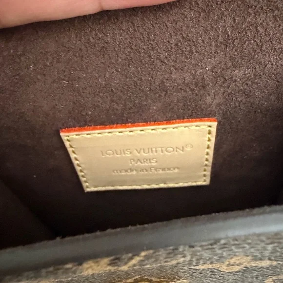 Louis Vuitton Tan and White Tag - Picture 7 of 11